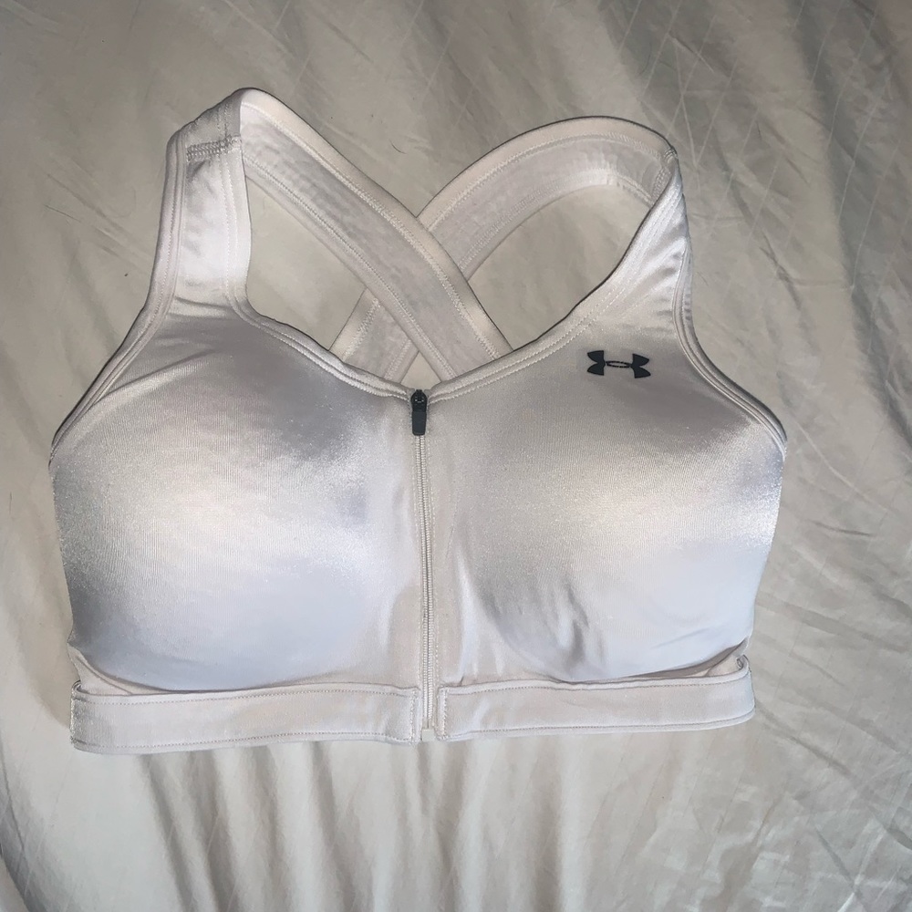 UA Sports Bra. Size MD 34-36. White.